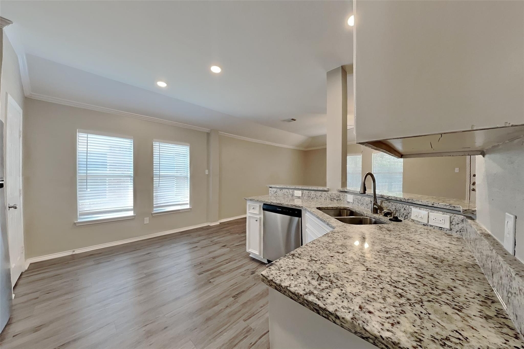 26873 Manor Falls Drive - Photo 3