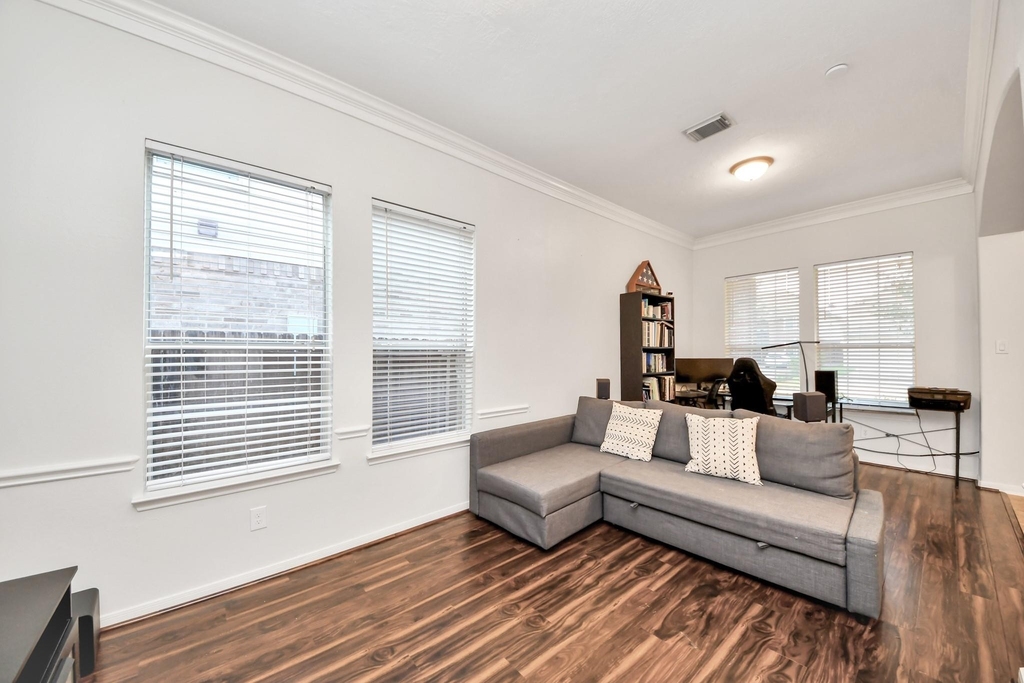 4118 Ferro Street - Photo 8