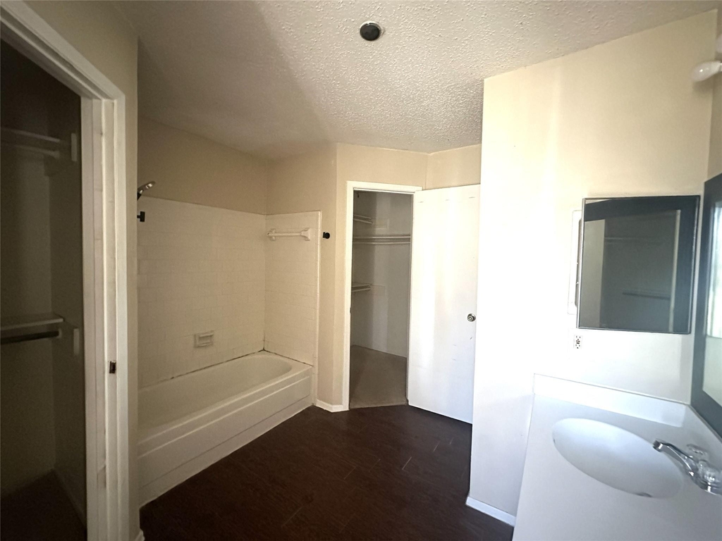 614 Live Oak Drive - Photo 5
