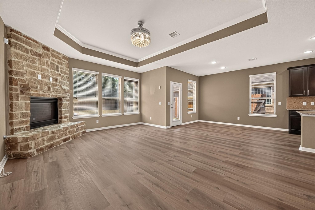 15711 Huddleston Drive - Photo 6
