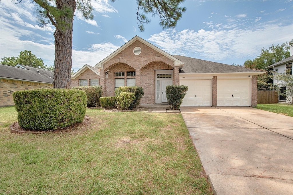 11514 Sagecreek Drive - Photo 0