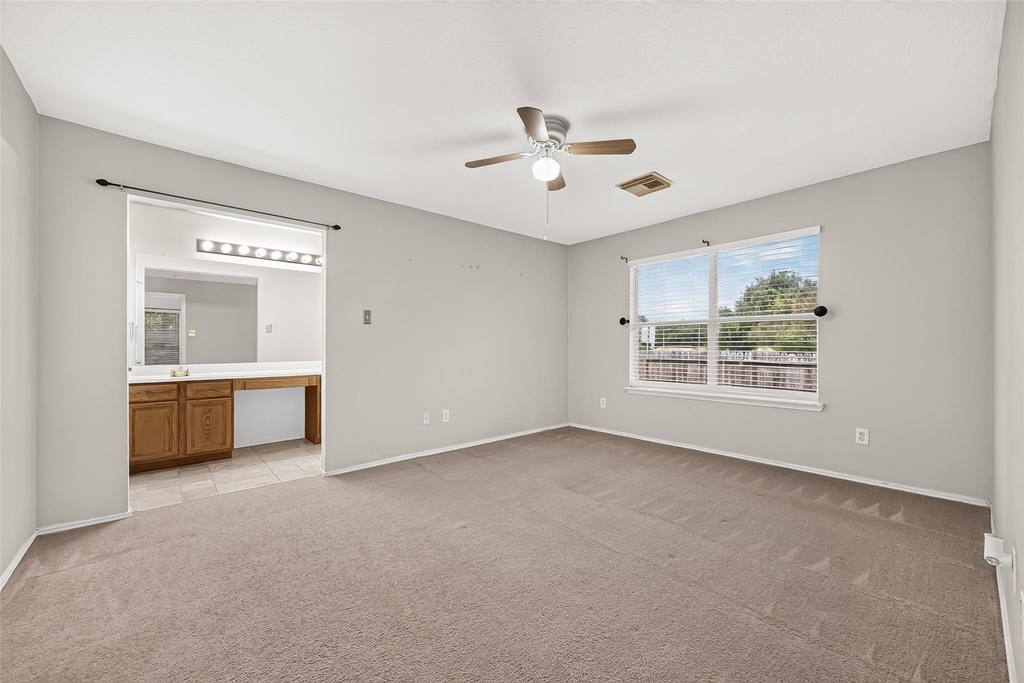 10902 Primrose Acres Lane - Photo 18