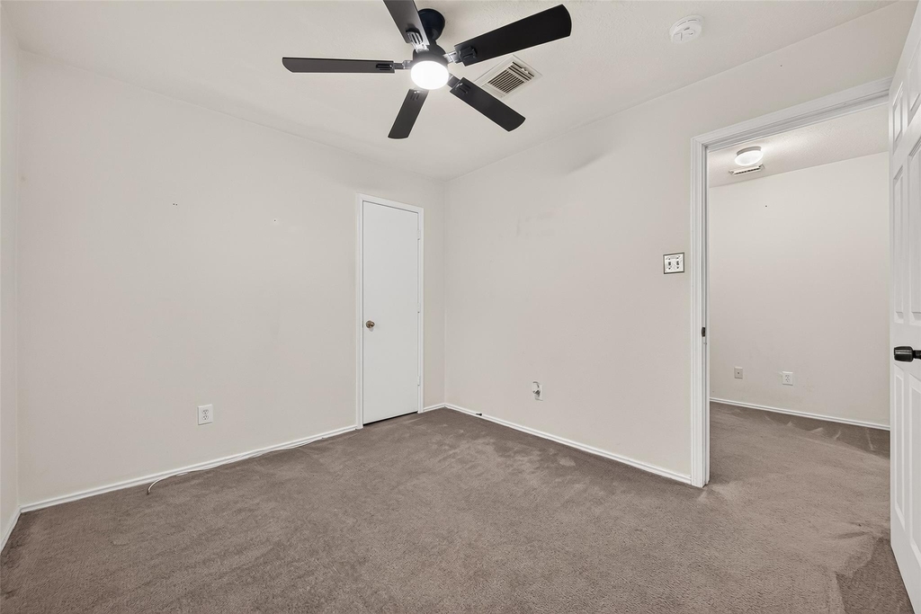 10902 Primrose Acres Lane - Photo 16