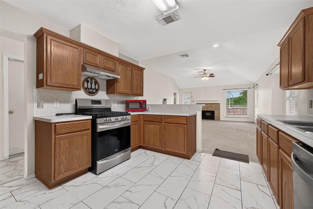 10902 Primrose Acres Lane - Photo 10