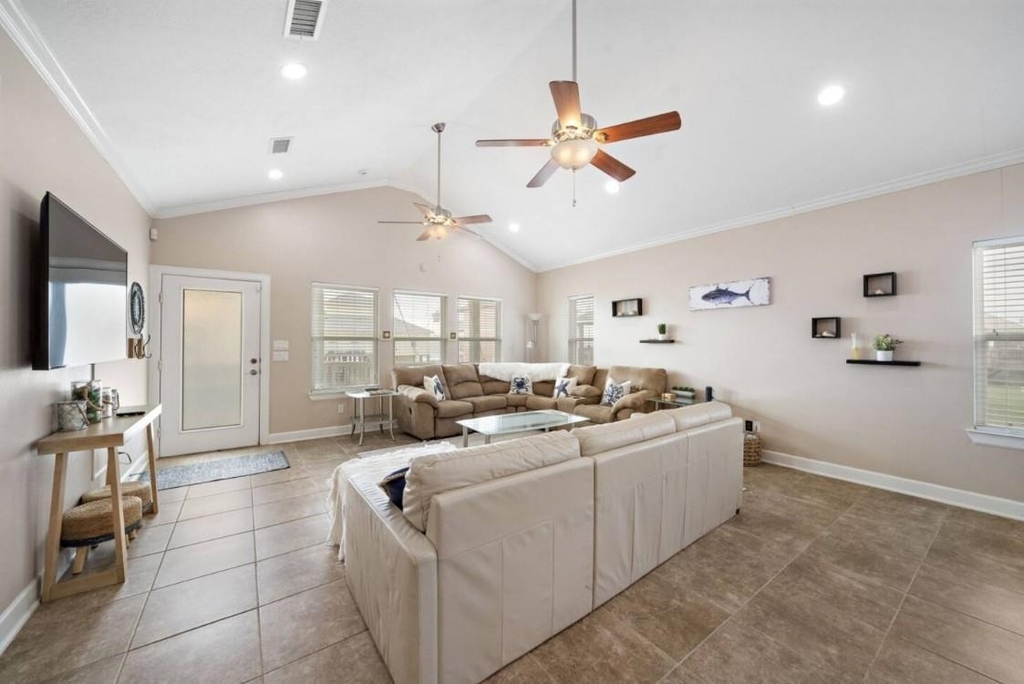 2423 Sand Drift Lane - Photo 4