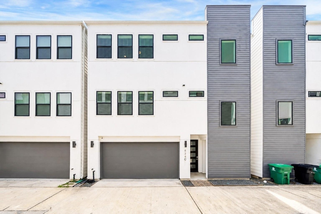 834 Fisher Street - Photo 0