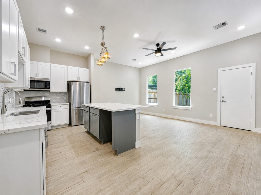 4536 Sunflower Street - Photo 3