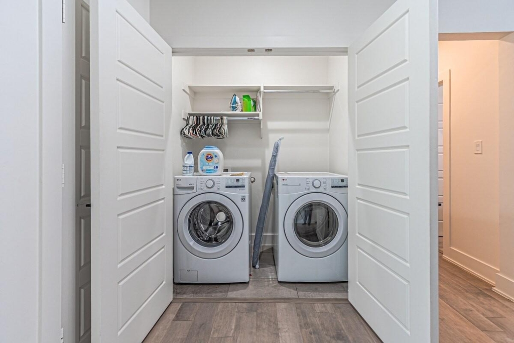 422 W 9th Street - Photo 29
