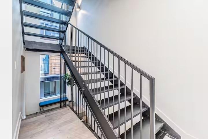 422 W 9th Street - Photo 17