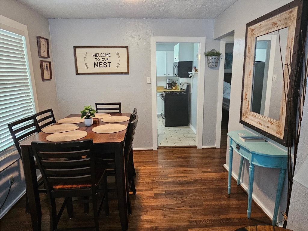 125 E 6th Street - Photo 4