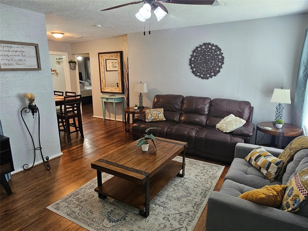 125 E 6th Street - Photo 2