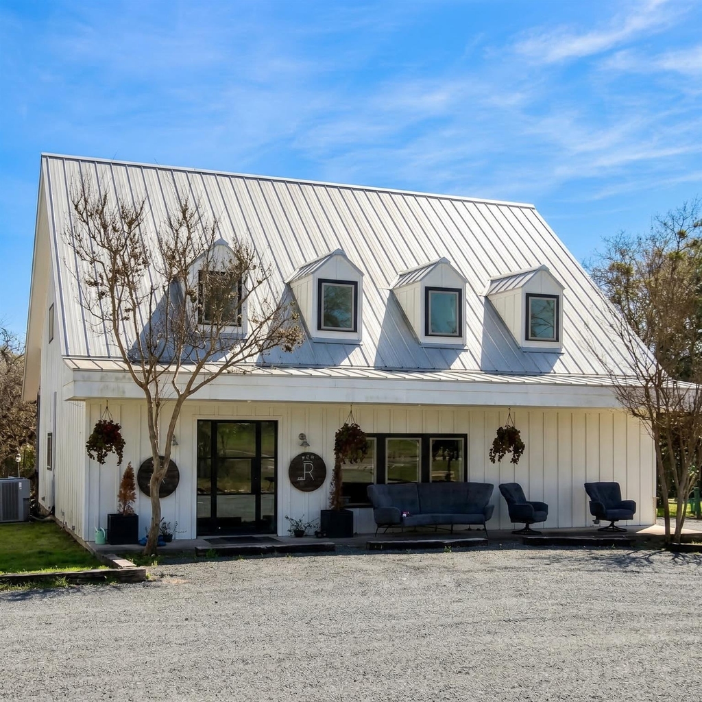 453 N Washington Street - Photo 0