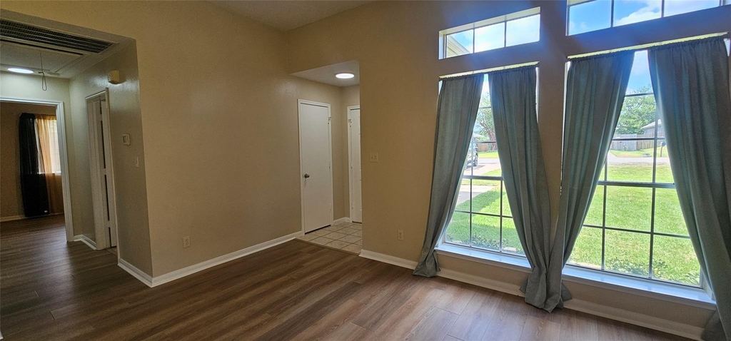 10538 Twin Circles Drive - Photo 5