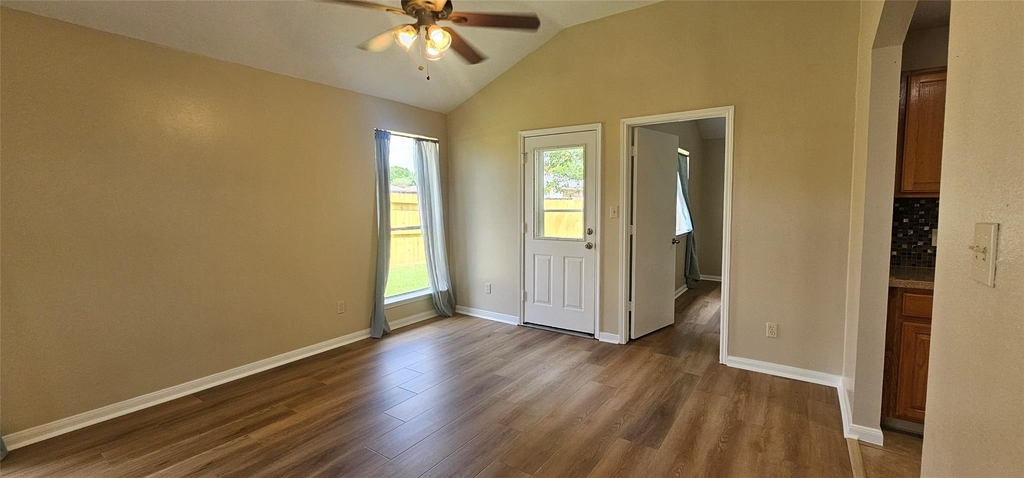 10538 Twin Circles Drive - Photo 7