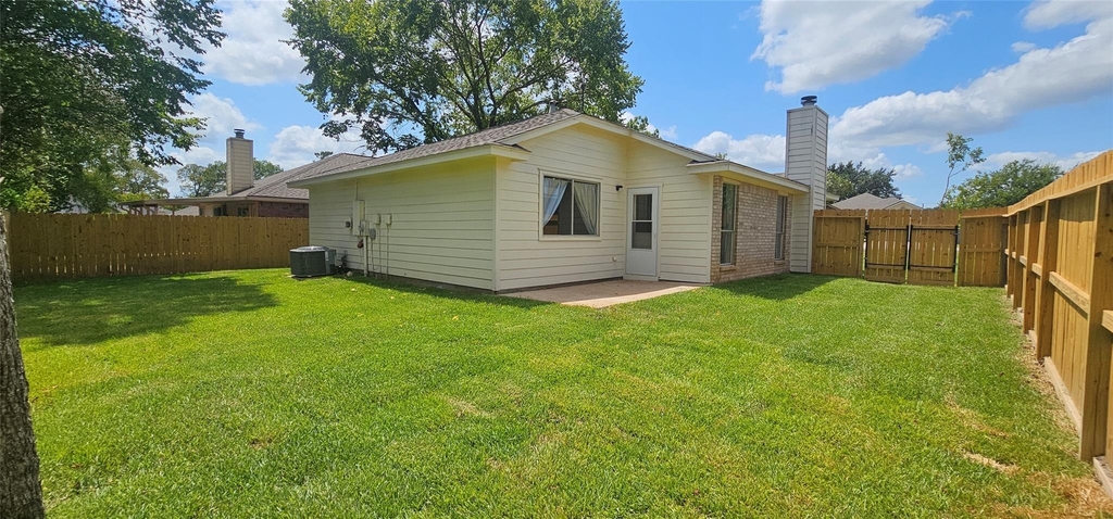 10538 Twin Circles Drive - Photo 2