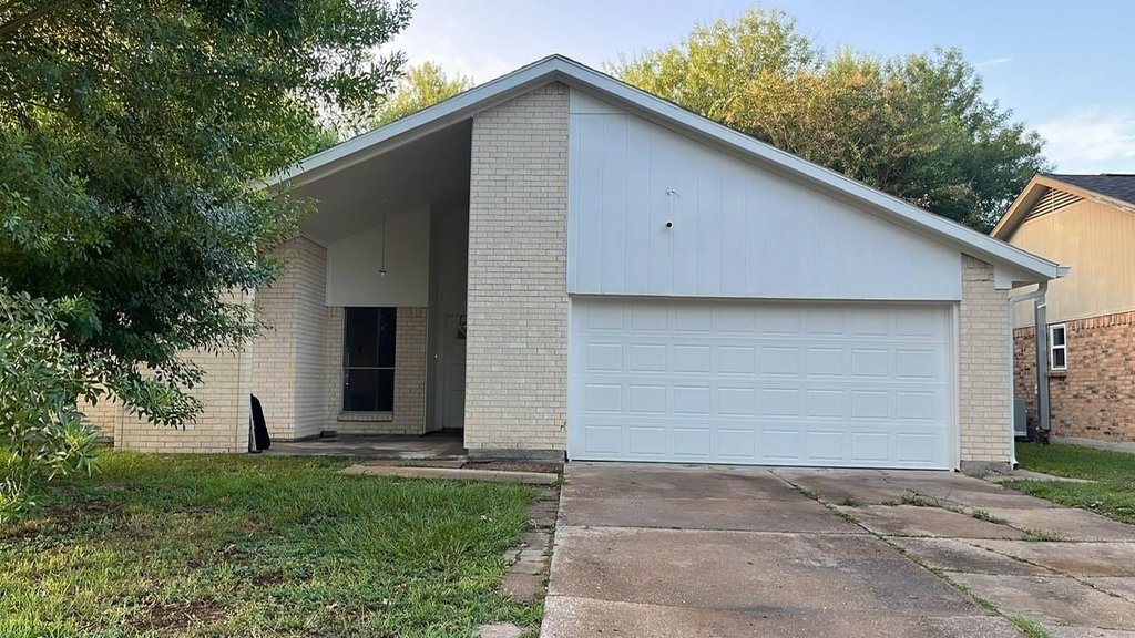 4207 Comanche Street - Photo 0