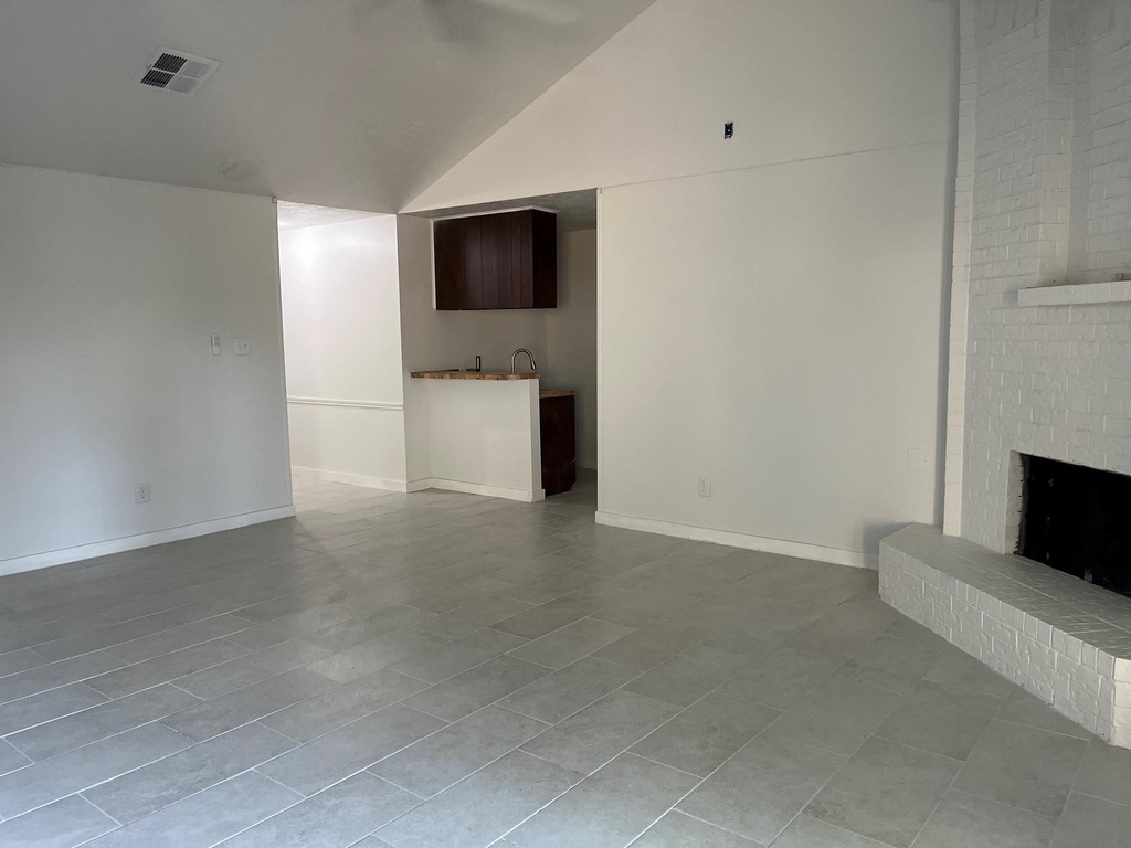 4207 Comanche Street - Photo 1