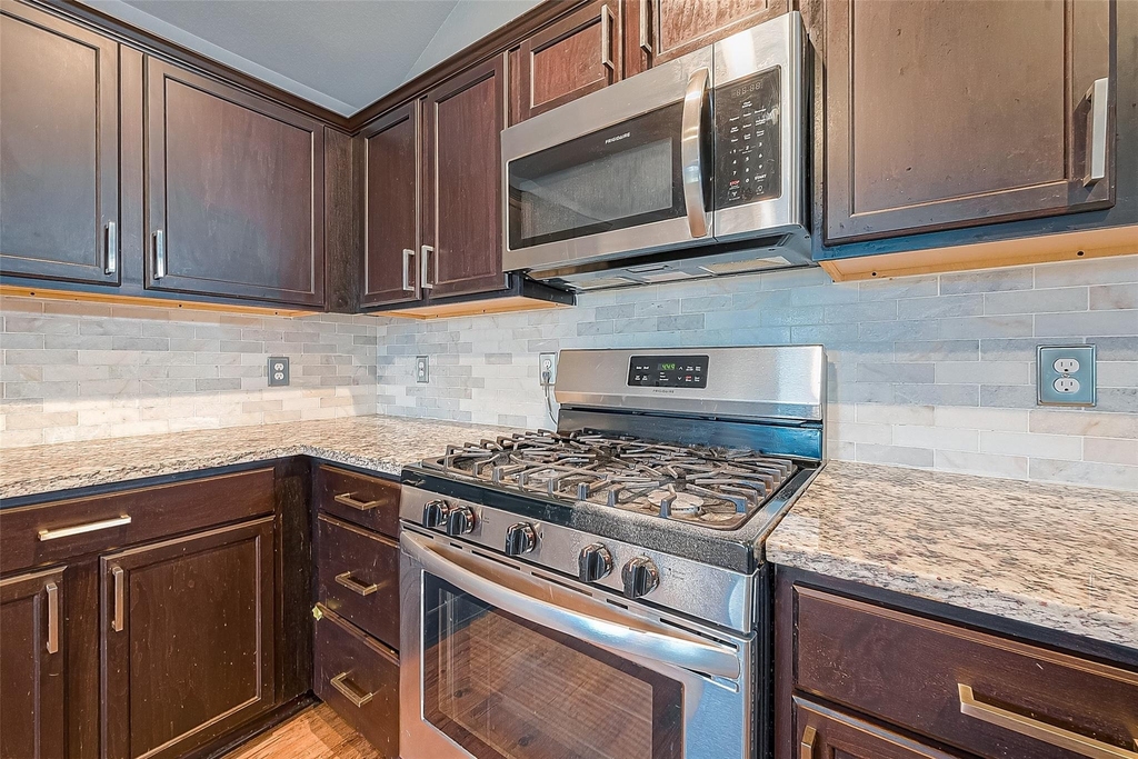 14015 Lake Crescent Drive - Photo 16