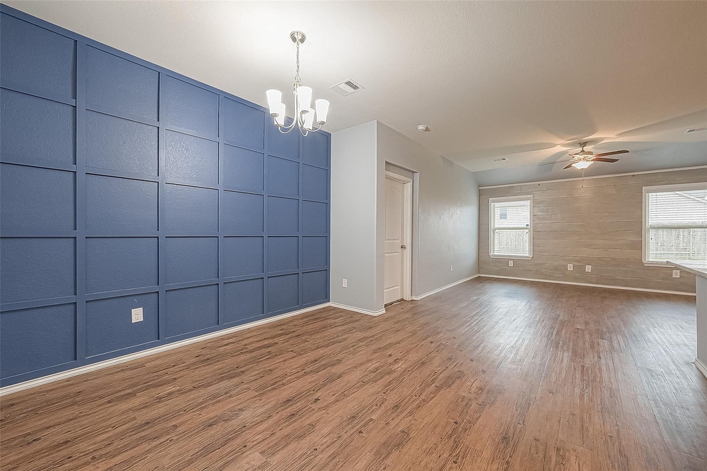 14015 Lake Crescent Drive - Photo 4