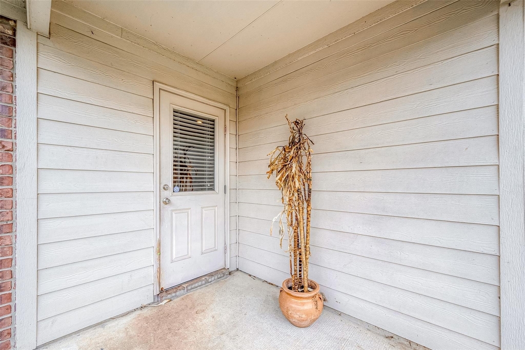 14015 Lake Crescent Drive - Photo 37