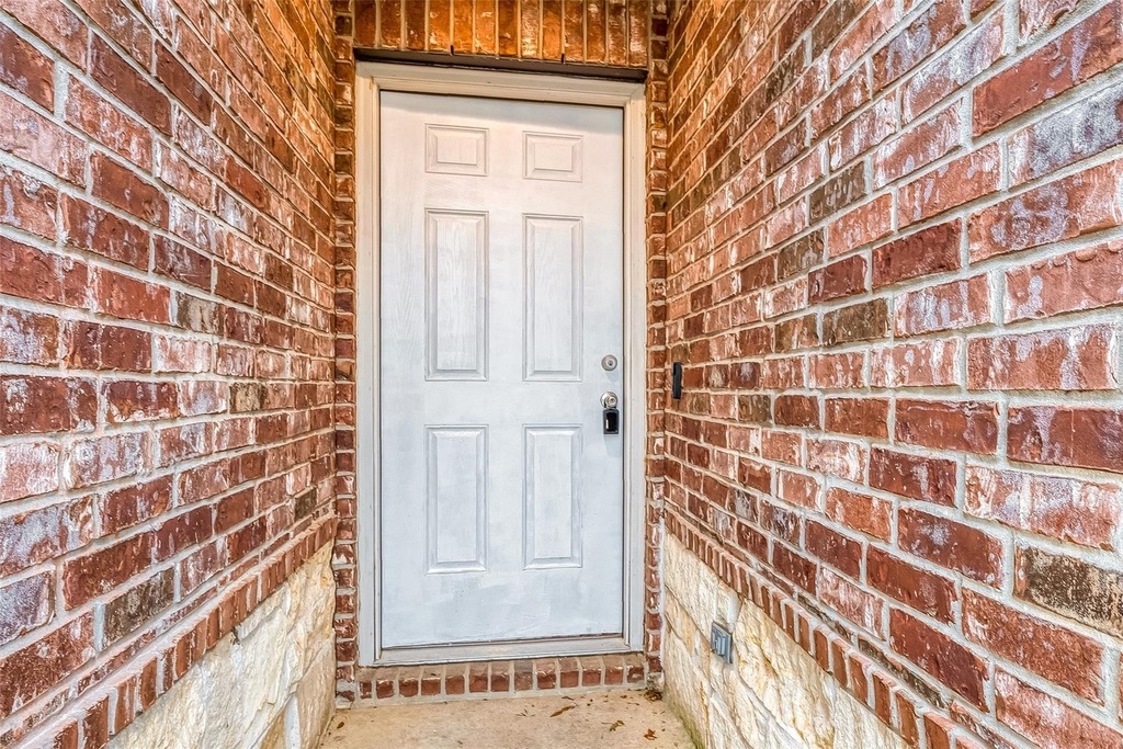 14015 Lake Crescent Drive - Photo 1