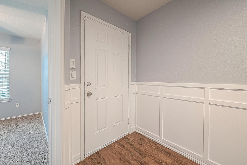 14015 Lake Crescent Drive - Photo 2