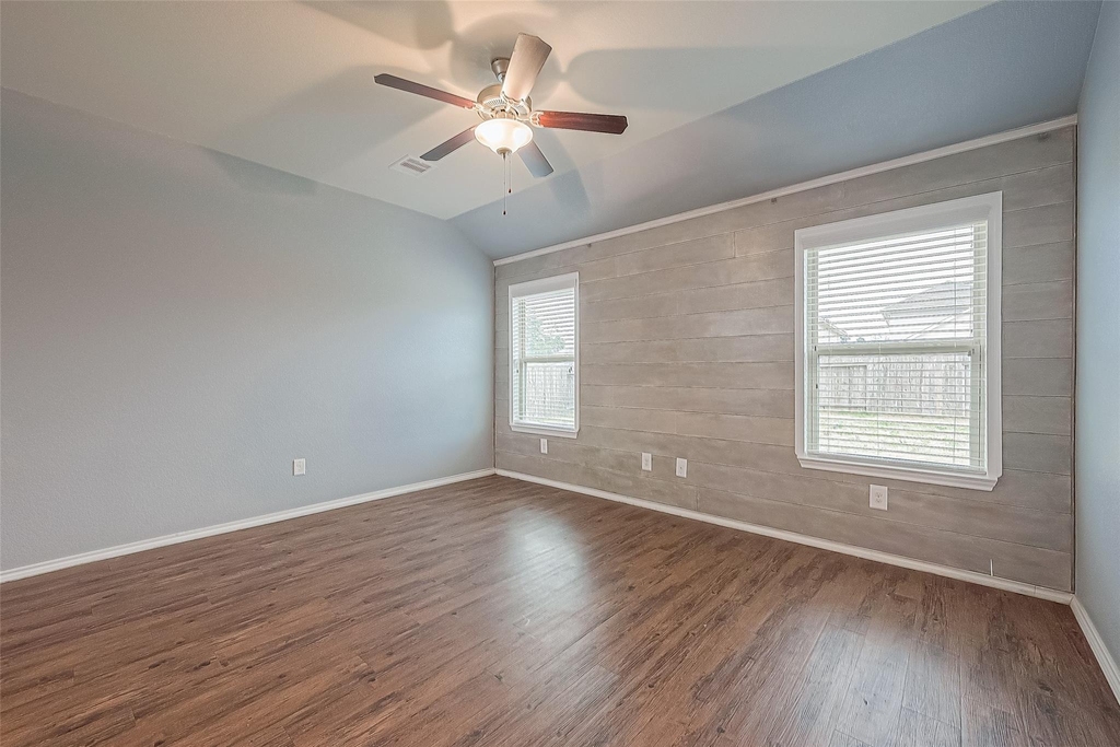 14015 Lake Crescent Drive - Photo 8