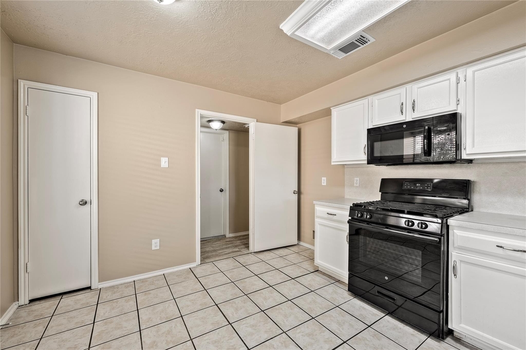 2627 Autumn Springs Lane - Photo 8