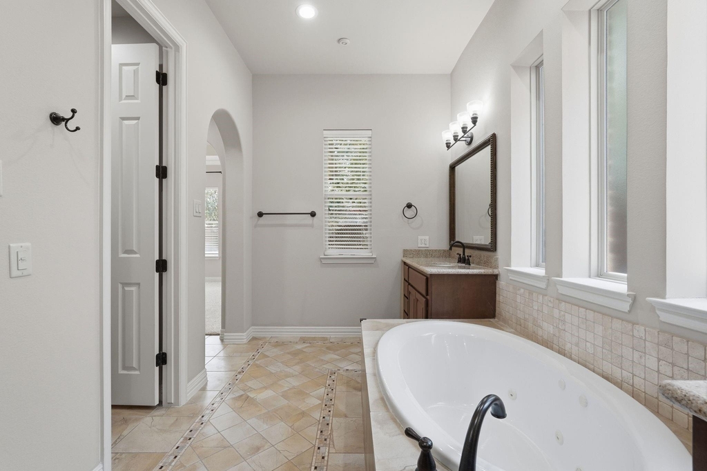 126 E Cove View Trail - Photo 19