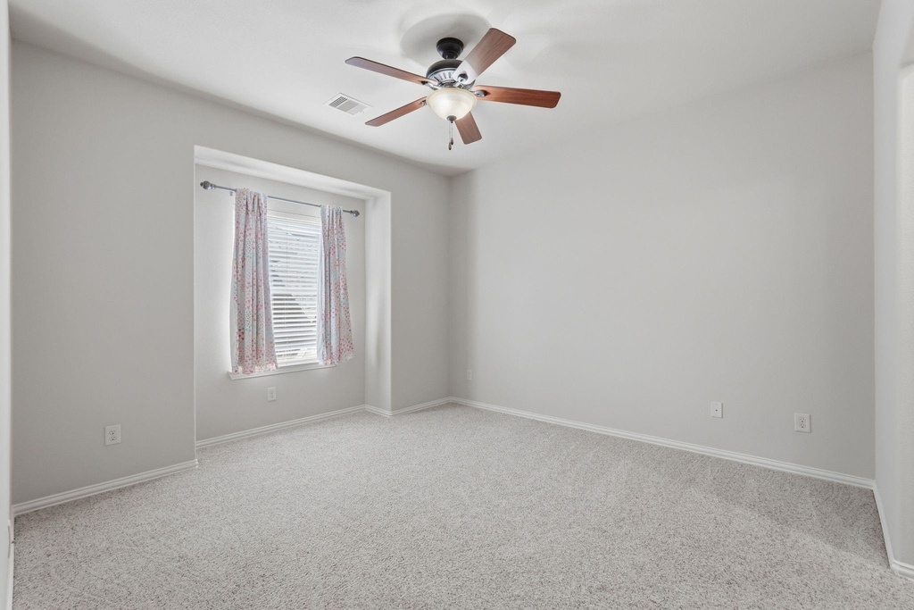 126 E Cove View Trail - Photo 33