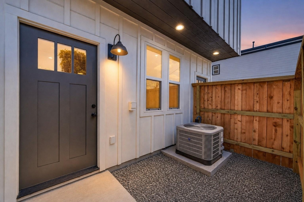 7826 Beckley Street - Photo 4