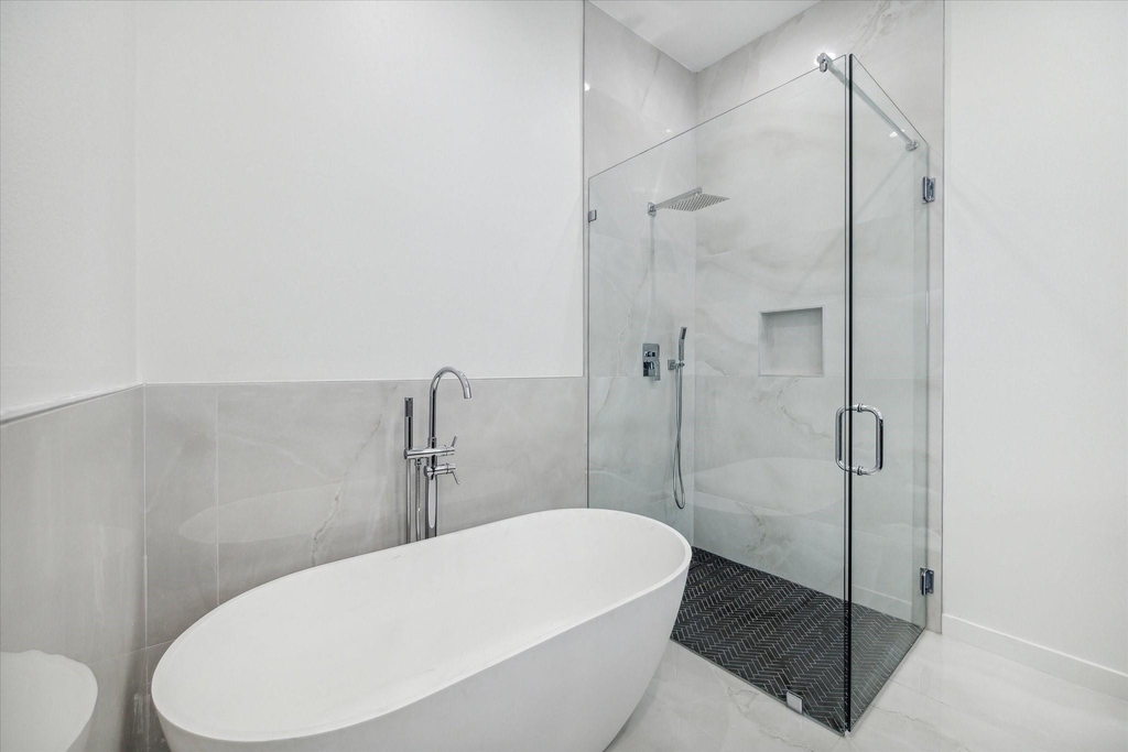 713 Memorial Heights Drive - Photo 15