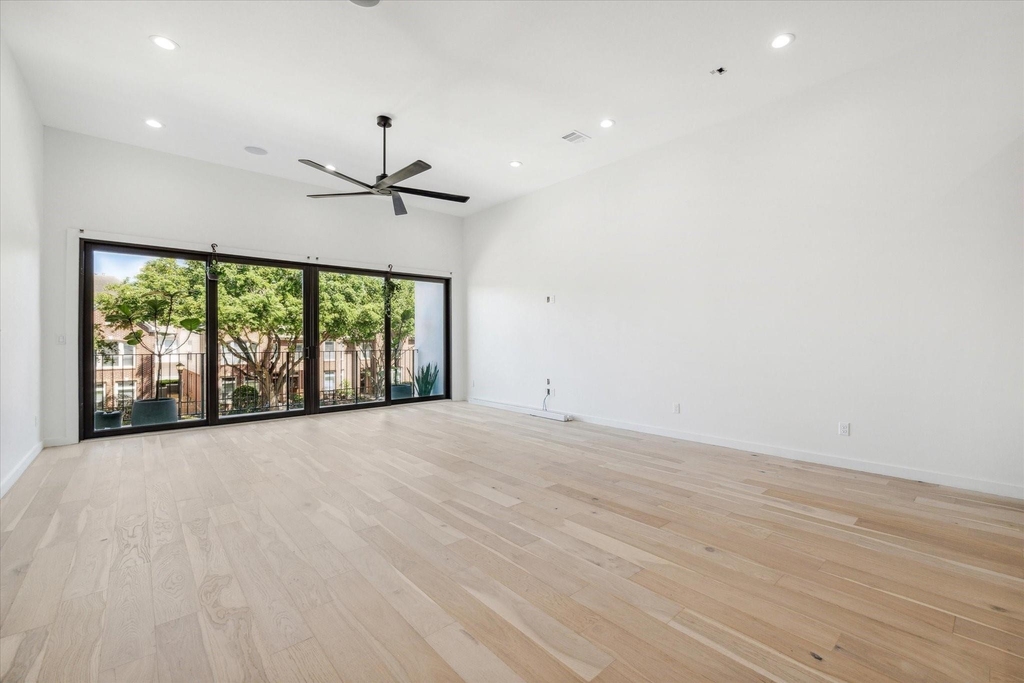 713 Memorial Heights Drive - Photo 5