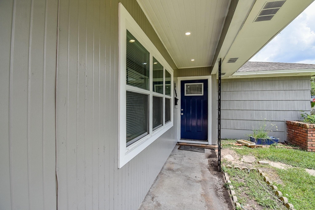 7406 Schiller Street - Photo 3