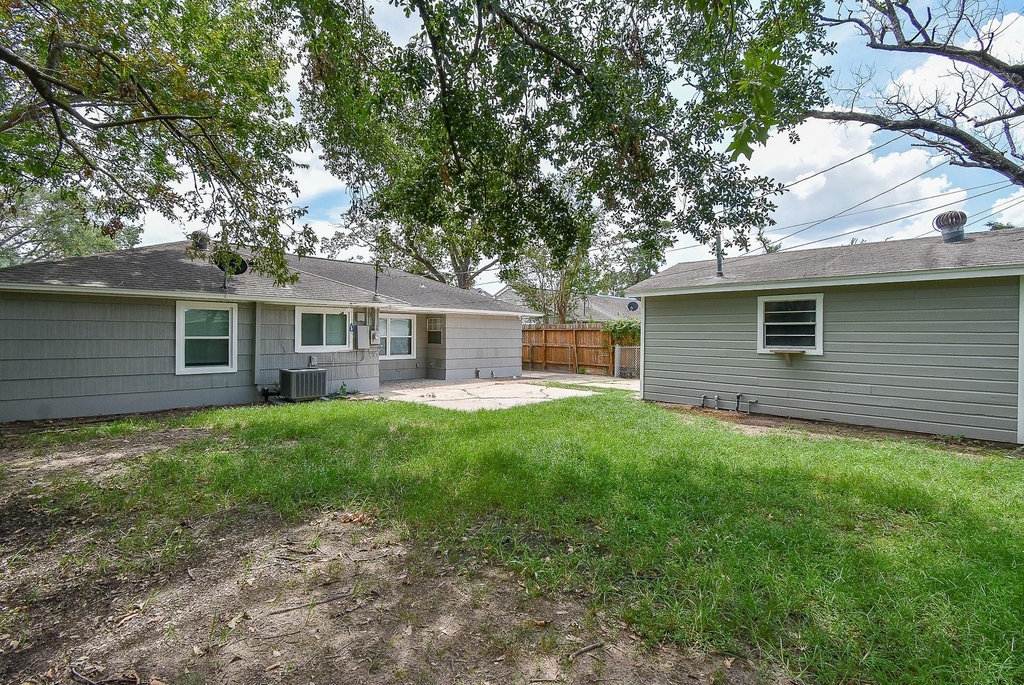 7406 Schiller Street - Photo 29