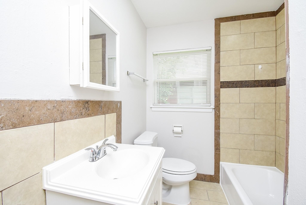 7406 Schiller Street - Photo 20