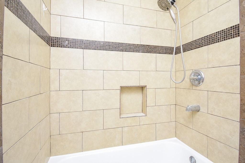 7406 Schiller Street - Photo 21