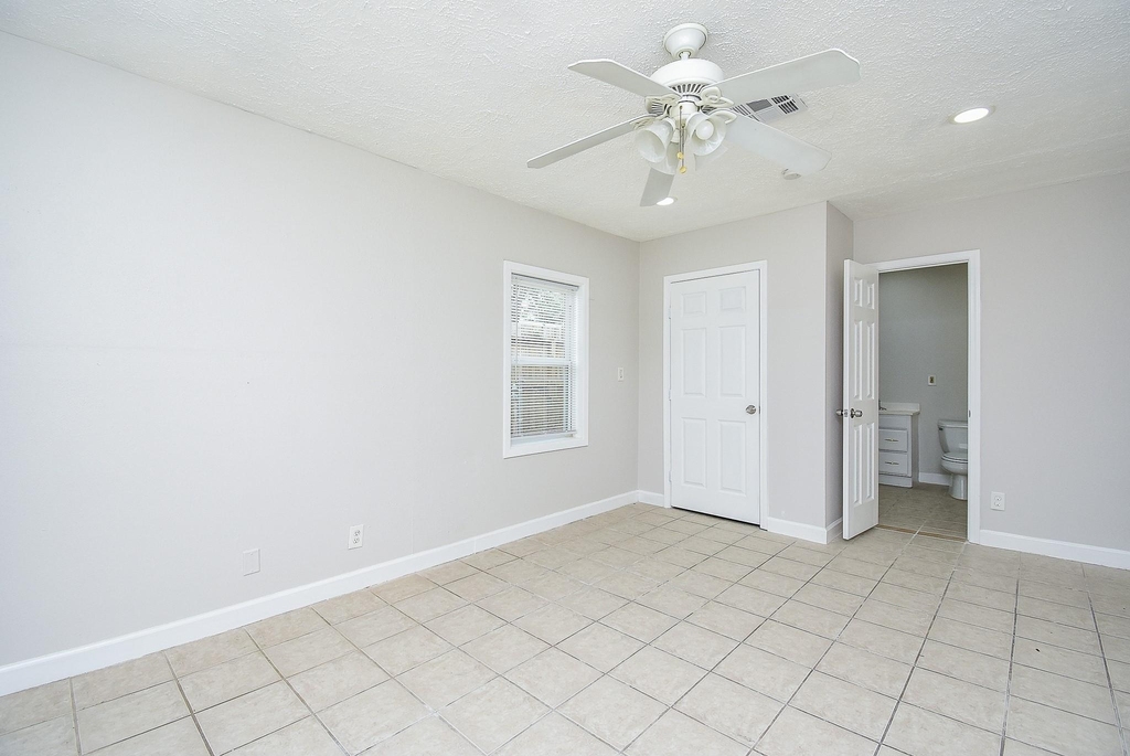 7406 Schiller Street - Photo 12