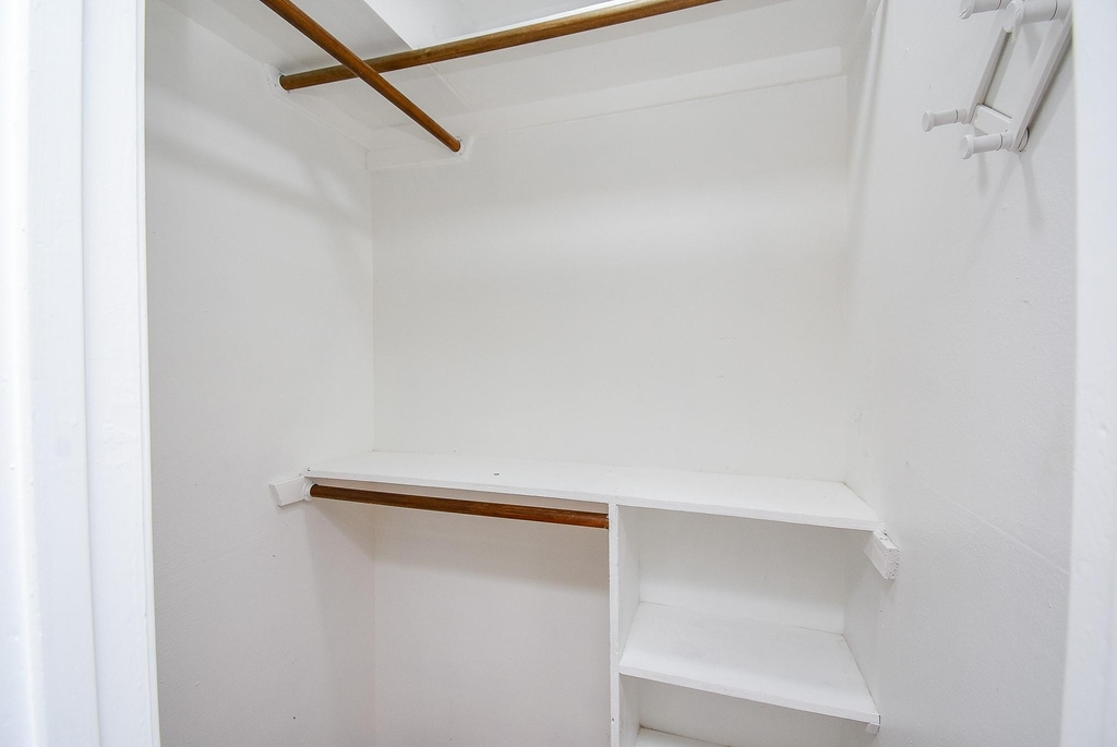 7406 Schiller Street - Photo 25