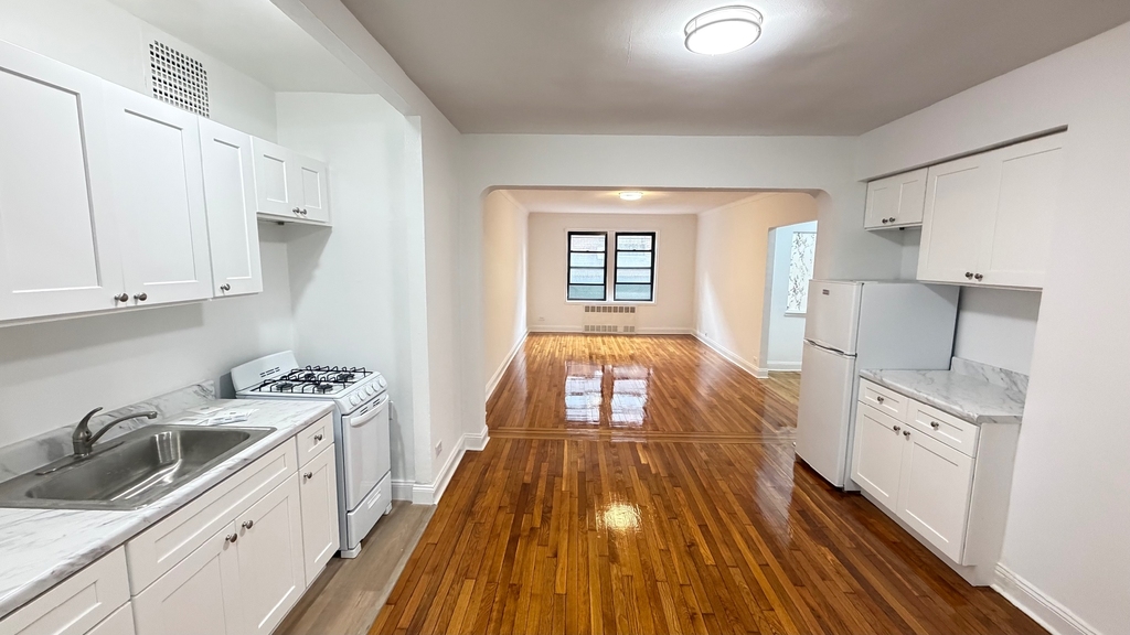 88-4 63rd Drive - Photo 1