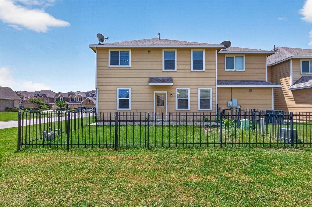 8506 Sunset Loch Drive - Photo 37