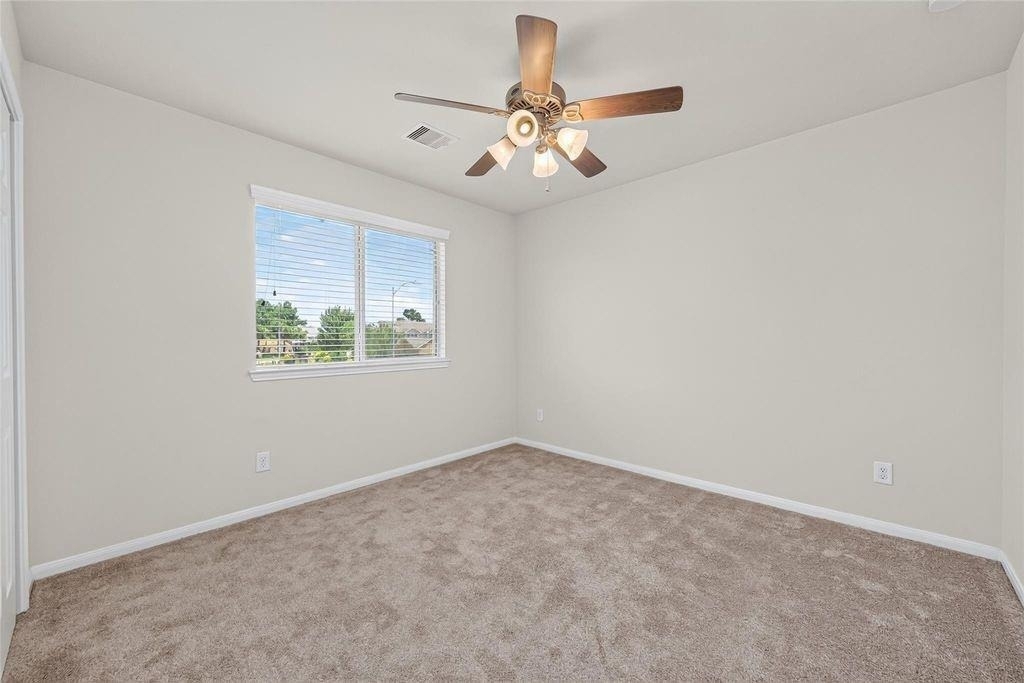 8506 Sunset Loch Drive - Photo 17