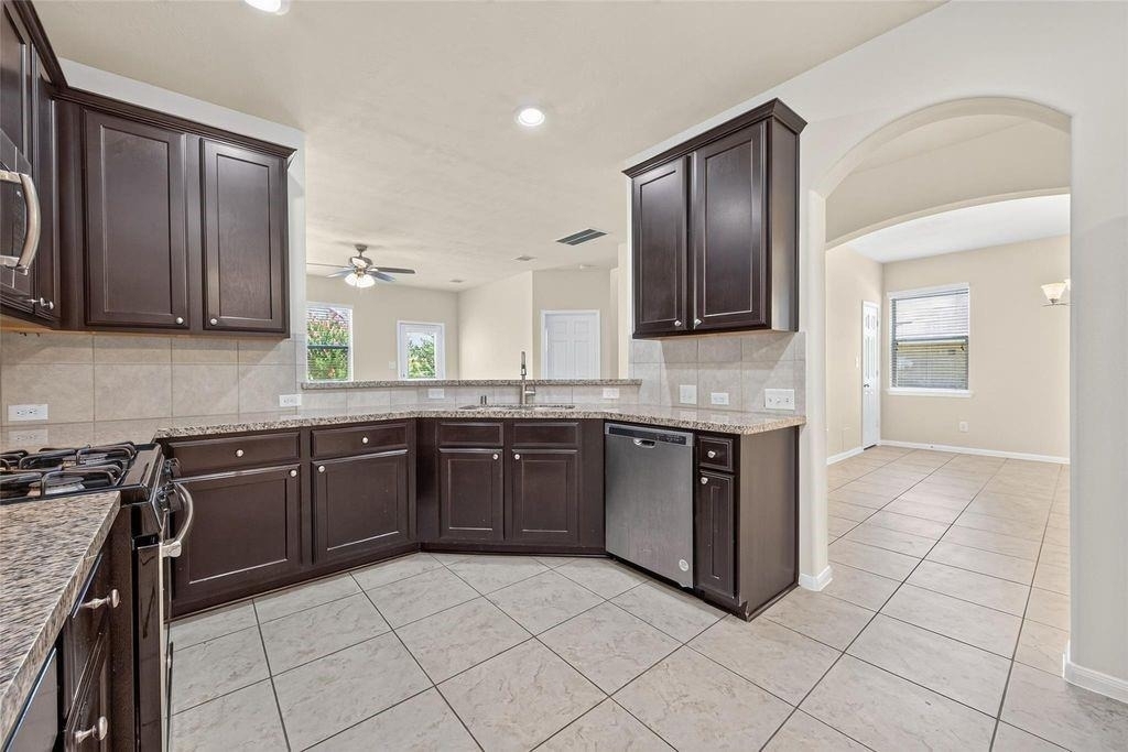 8506 Sunset Loch Drive - Photo 14
