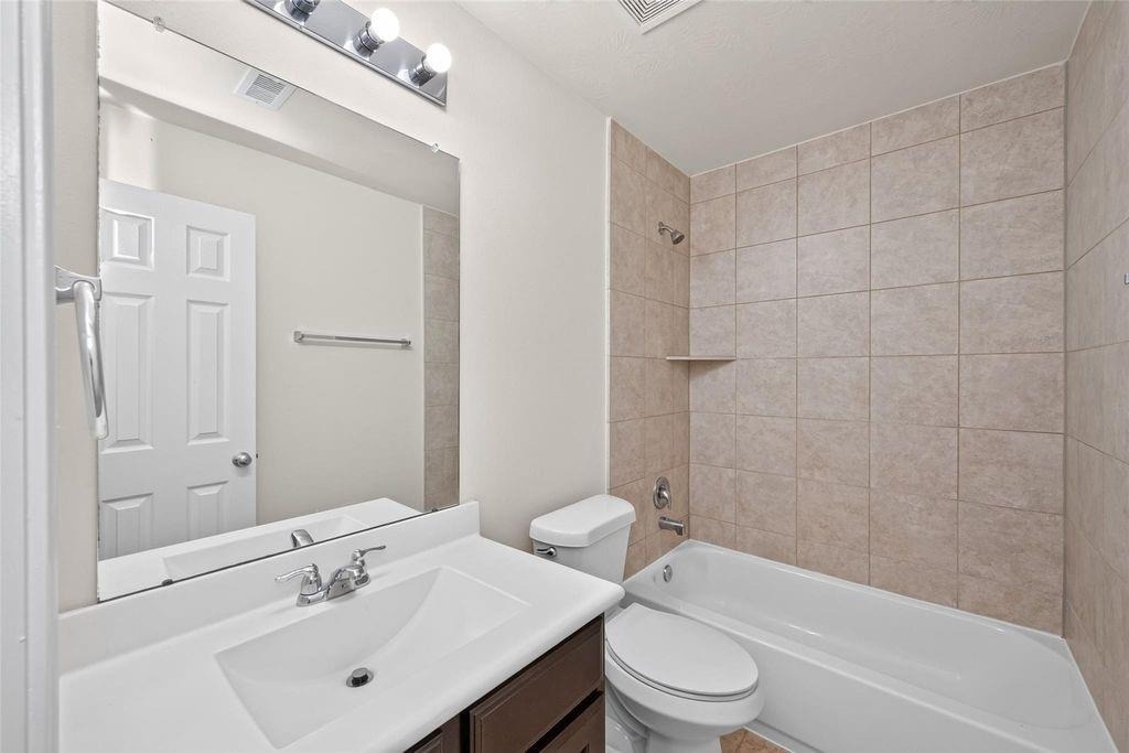 8506 Sunset Loch Drive - Photo 25