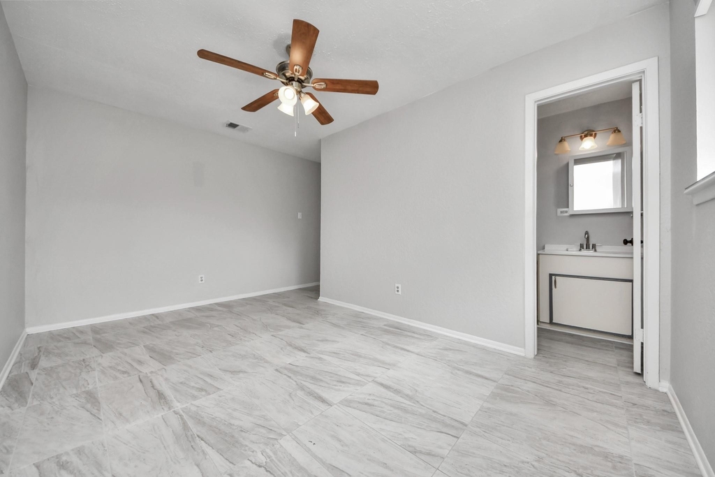 4830 Ridgestone Street - Photo 18