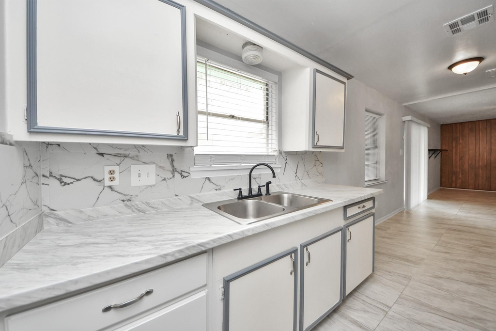 4830 Ridgestone Street - Photo 12