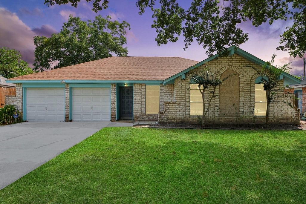 4830 Ridgestone Street - Photo 0