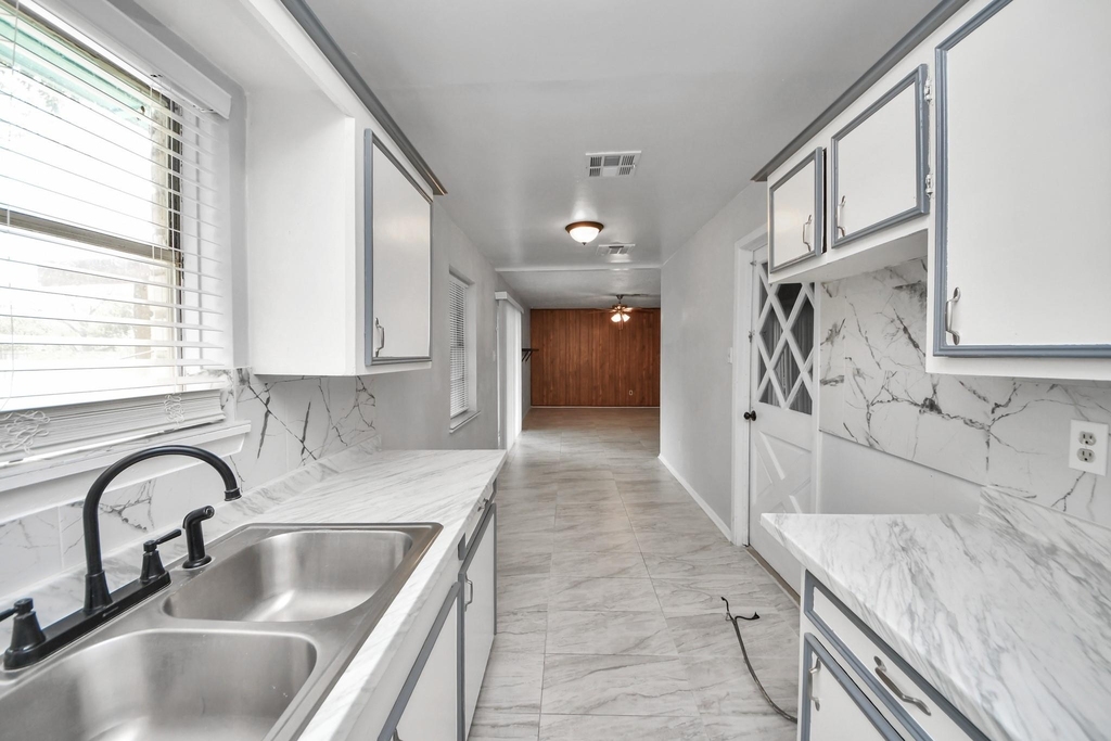 4830 Ridgestone Street - Photo 14