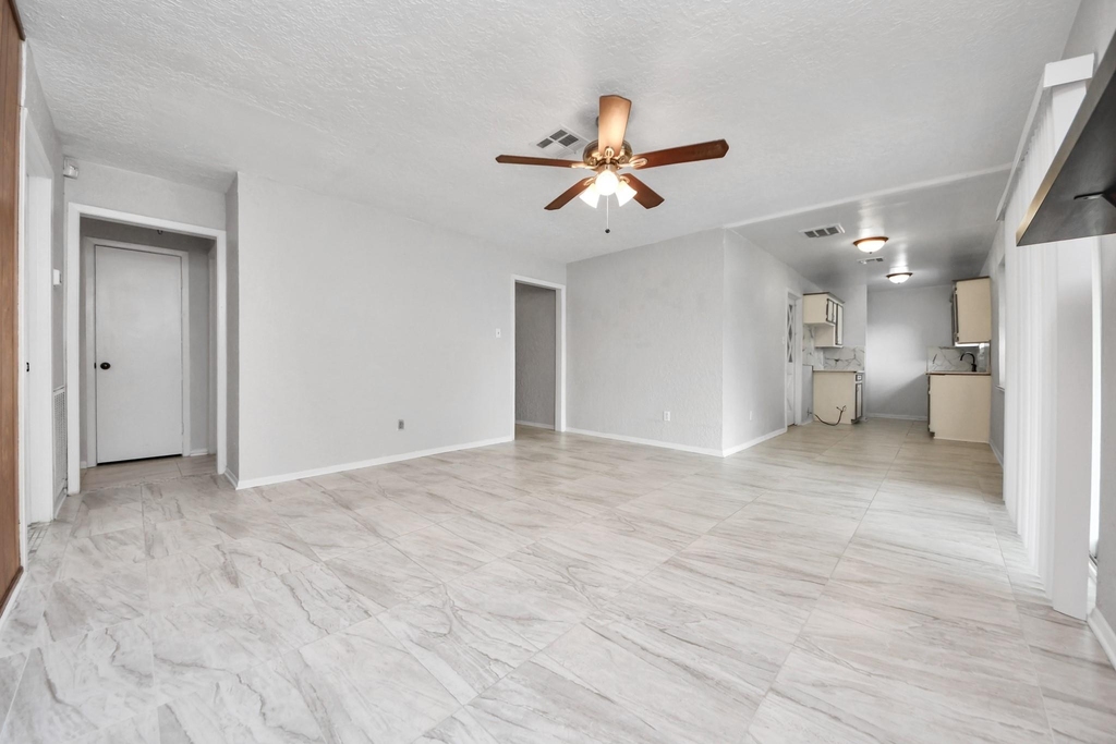 4830 Ridgestone Street - Photo 5