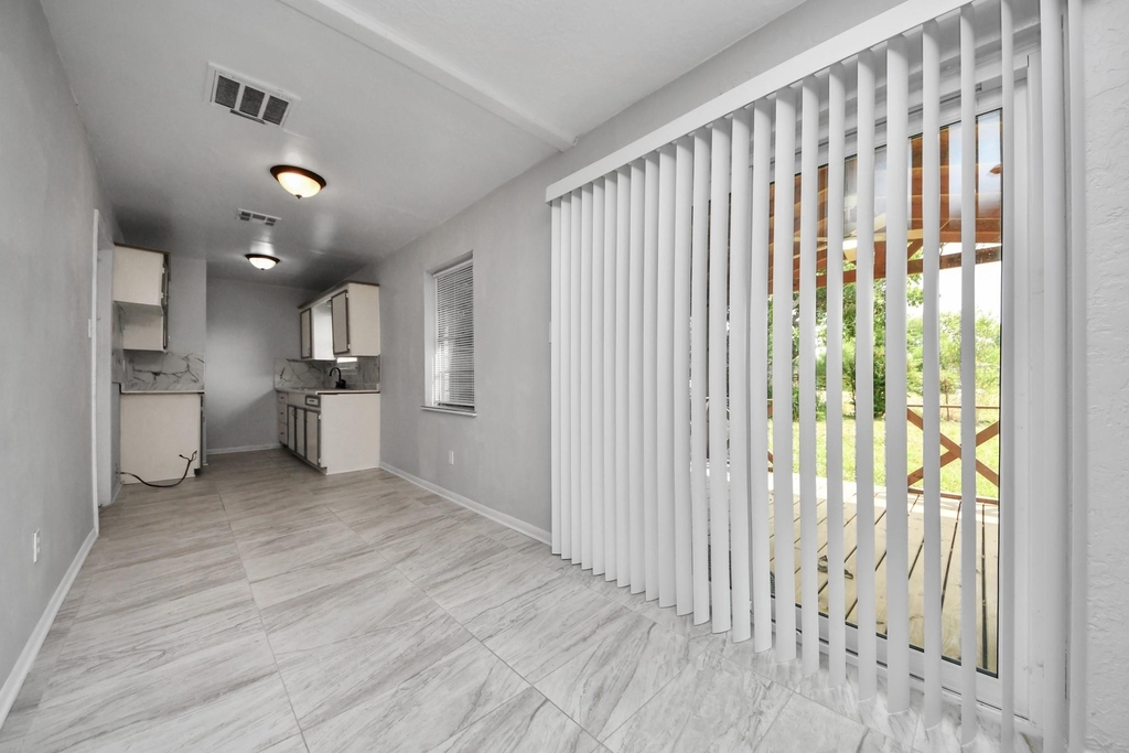 4830 Ridgestone Street - Photo 7
